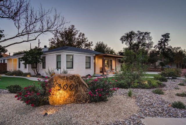 3001 32nd Street, Lubbock, TX 79410