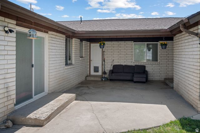 1571 E CHEROKEE DR, Pleasant Grove, UT 84062