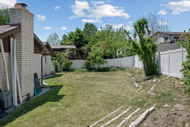 1571 E CHEROKEE DR, Pleasant Grove, UT 84062