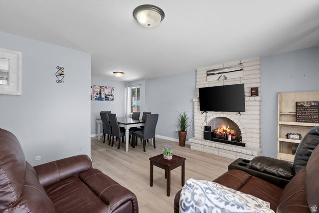 1571 E CHEROKEE DR, Pleasant Grove, UT 84062