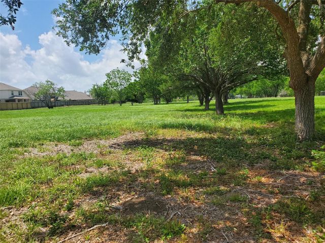 1610 Coryell Street, League City, TX 77573
