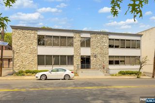 101 Cedar Lane 201, Teaneck, NJ 07666