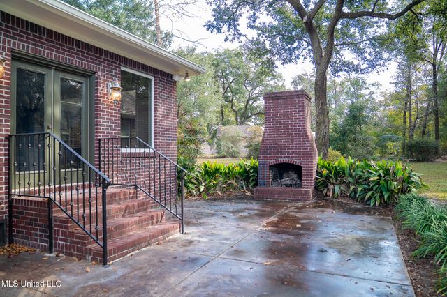 14188 Longwood Circle, D'iberville, MS 39540
