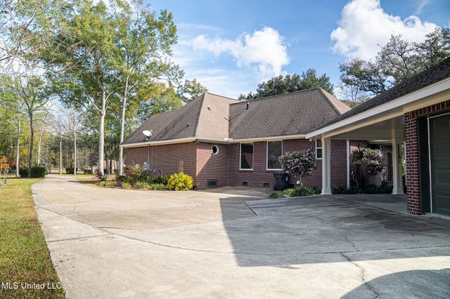 14188 Longwood Circle, D'iberville, MS 39540
