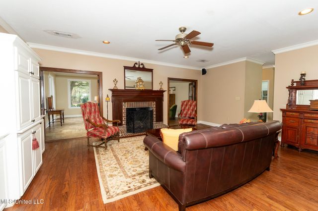 14188 Longwood Circle, D'iberville, MS 39540