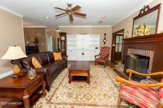 14188 Longwood Circle, D'iberville, MS 39540