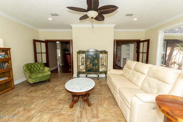 14188 Longwood Circle, D'iberville, MS 39540