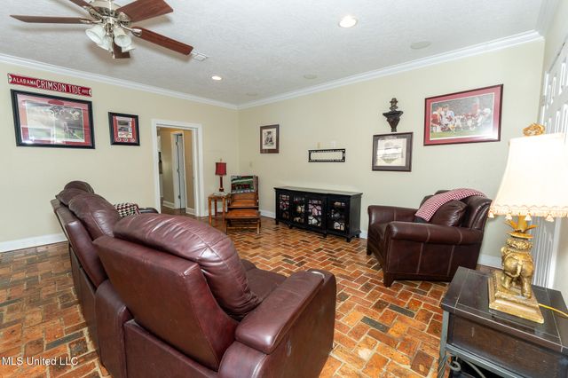 14188 Longwood Circle, D'iberville, MS 39540