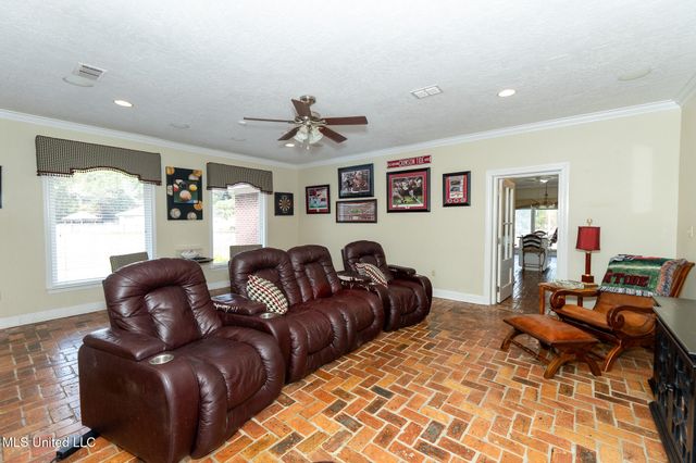 14188 Longwood Circle, D'iberville, MS 39540