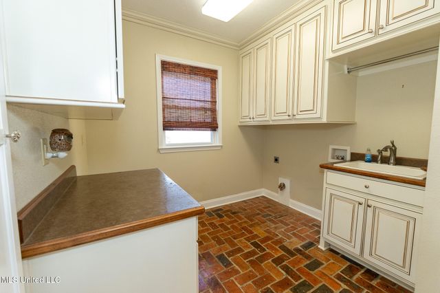 14188 Longwood Circle, D'iberville, MS 39540