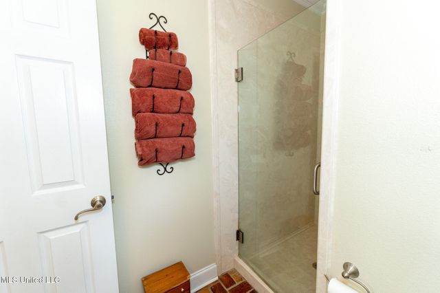 14188 Longwood Circle, D'iberville, MS 39540