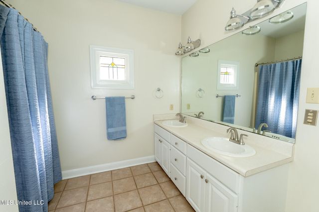 14188 Longwood Circle, D'iberville, MS 39540