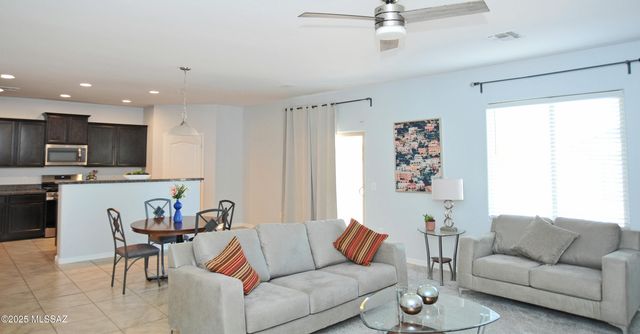 14197 N Stone Pendant Way, Marana, AZ 85658