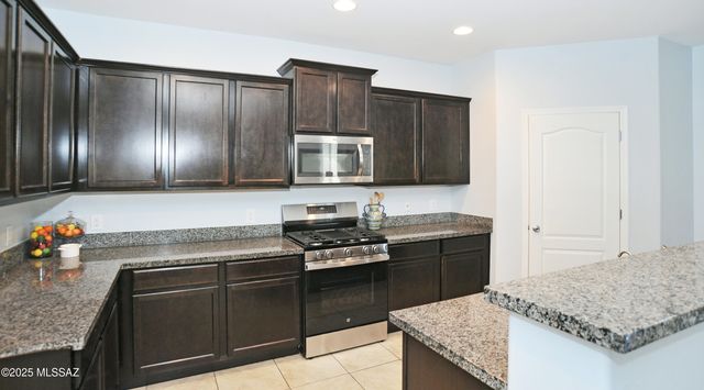 14197 N Stone Pendant Way, Marana, AZ 85658