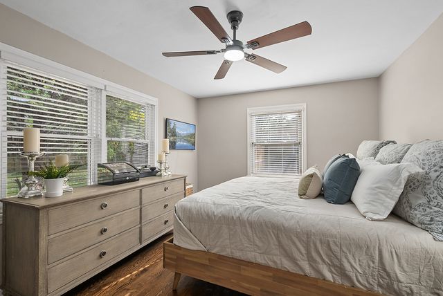 6221 Linden Lane, La Grange Highlands, IL 60525