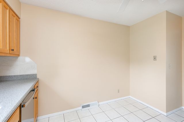 3721 35TH Street 4, Moline, IL 61265