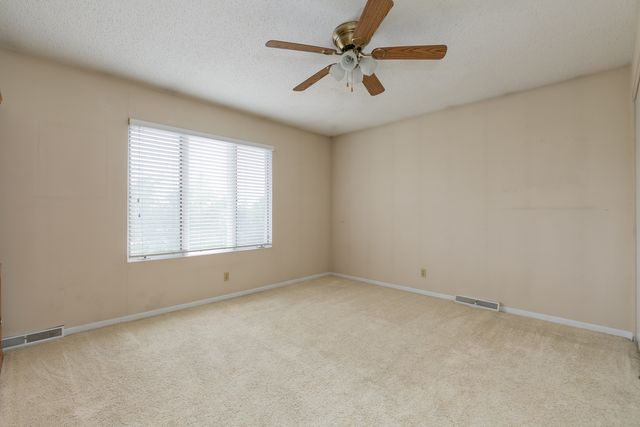 3721 35TH Street 4, Moline, IL 61265