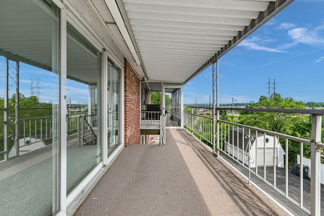 3721 35TH Street 4, Moline, IL 61265