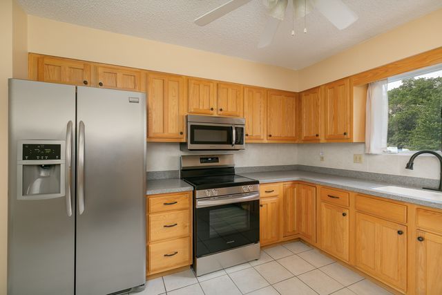3721 35TH Street 4, Moline, IL 61265