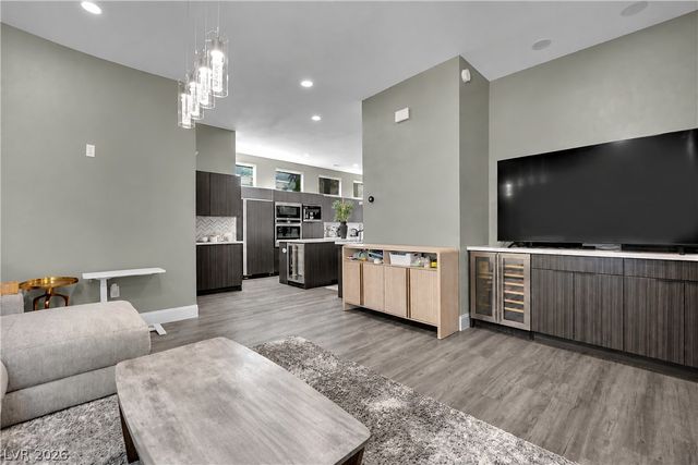 9005 Robinson Ridge Drive, Las Vegas, NV 89117