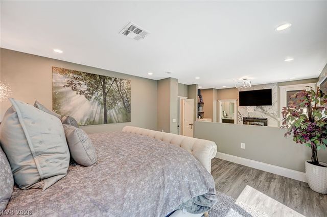 9005 Robinson Ridge Drive, Las Vegas, NV 89117