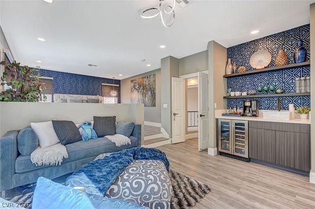 9005 Robinson Ridge Drive, Las Vegas, NV 89117