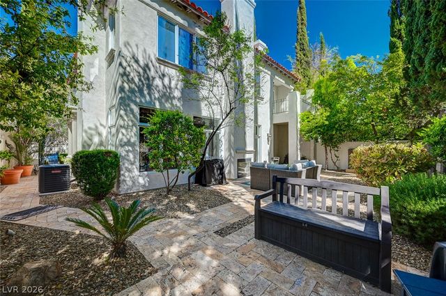 9005 Robinson Ridge Drive, Las Vegas, NV 89117