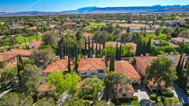 9005 Robinson Ridge Drive, Las Vegas, NV 89117