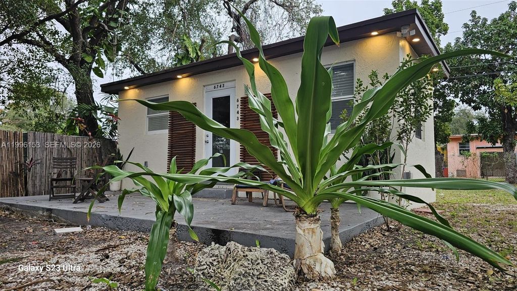 6743 NW 4th Avenue, Miami, FL 33150