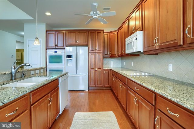 86 PRESIDENTS DR, Mechanicsburg, PA 17050