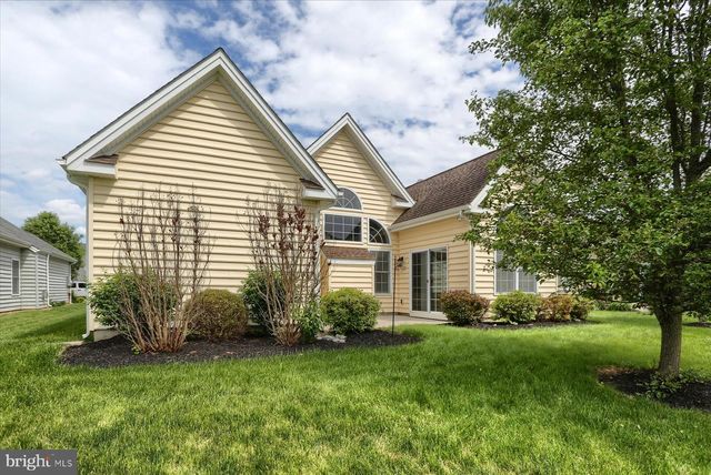 86 PRESIDENTS DR, Mechanicsburg, PA 17050