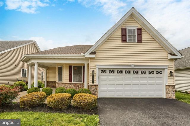 86 PRESIDENTS DR, Mechanicsburg, PA 17050