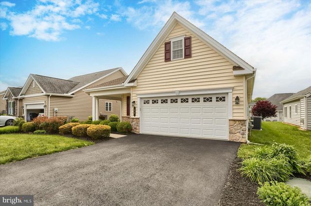 86 PRESIDENTS DR, Mechanicsburg, PA 17050