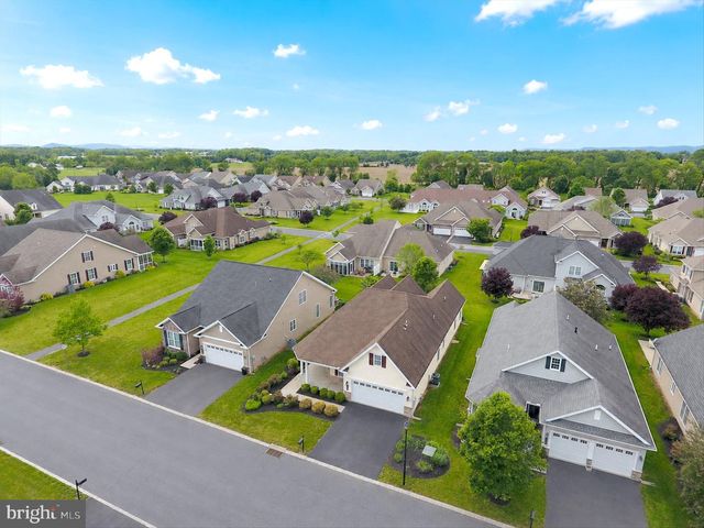 86 PRESIDENTS DR, Mechanicsburg, PA 17050