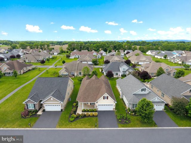 86 PRESIDENTS DR, Mechanicsburg, PA 17050