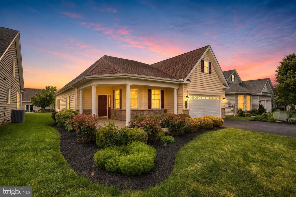 86 PRESIDENTS DR, Mechanicsburg, PA 17050