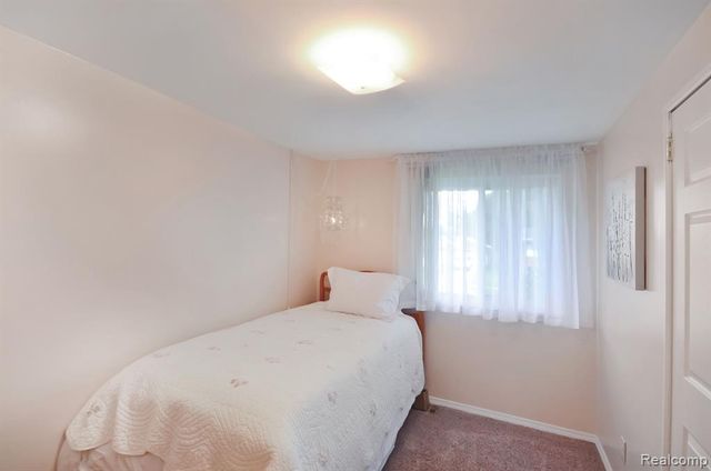 43475 Deborah Drive, Sterling Heights, MI 48313