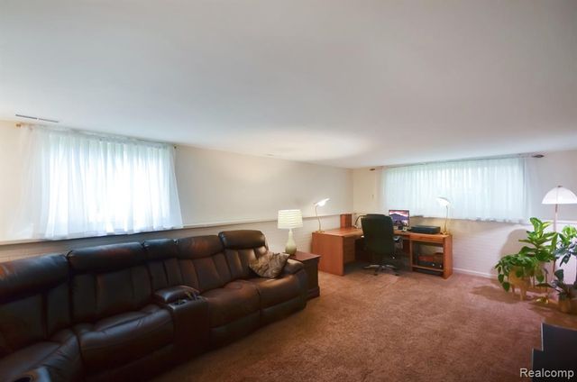 43475 Deborah Drive, Sterling Heights, MI 48313