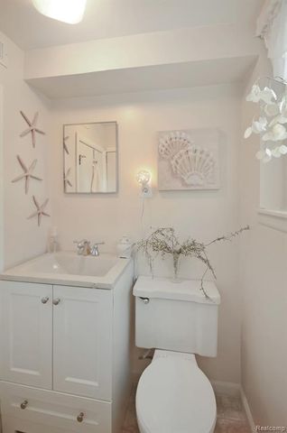 43475 Deborah Drive, Sterling Heights, MI 48313