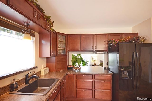 43475 Deborah Drive, Sterling Heights, MI 48313