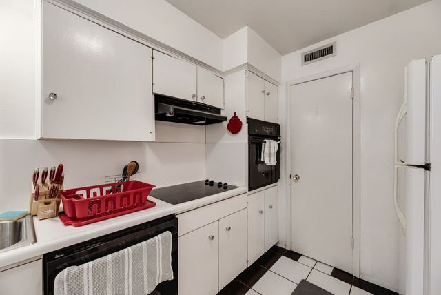 6015 E University Boulevard 228, Dallas, TX 75206