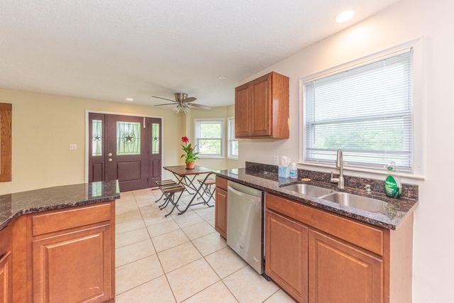 6637 Hitchingham Road, Ypsilanti Twp, MI 48197