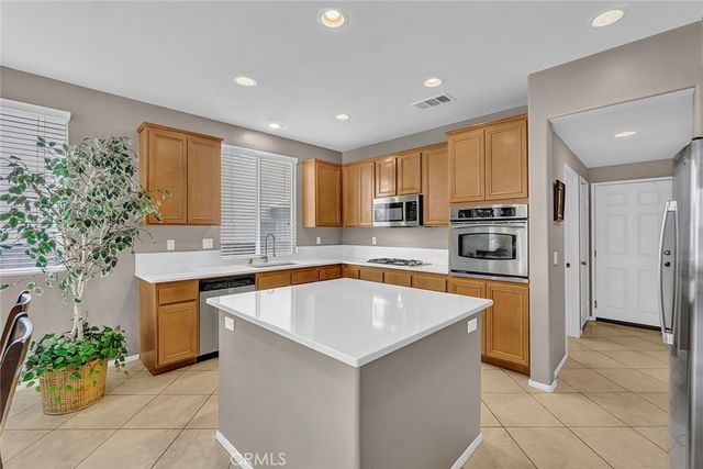 7415 Rock Creek Court, Eastvale, CA 92880