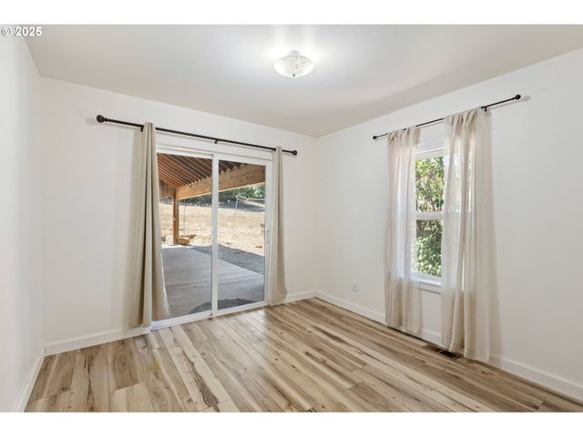 187 HACKETT Ln, Riddle, OR 97469