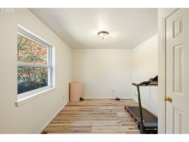 187 HACKETT Ln, Riddle, OR 97469