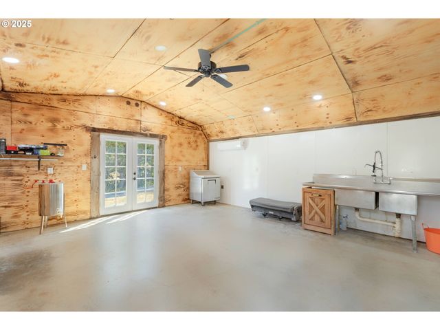 187 HACKETT Ln, Riddle, OR 97469