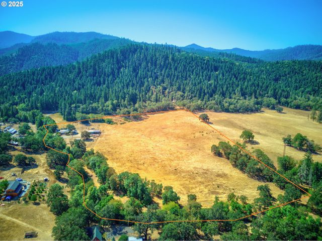 187 HACKETT Ln, Riddle, OR 97469