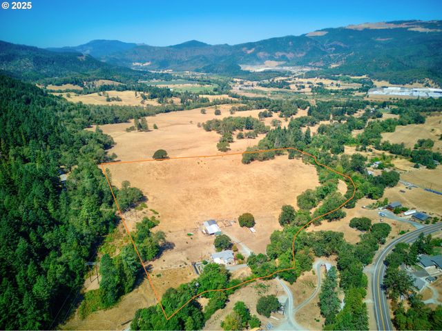 187 HACKETT Ln, Riddle, OR 97469