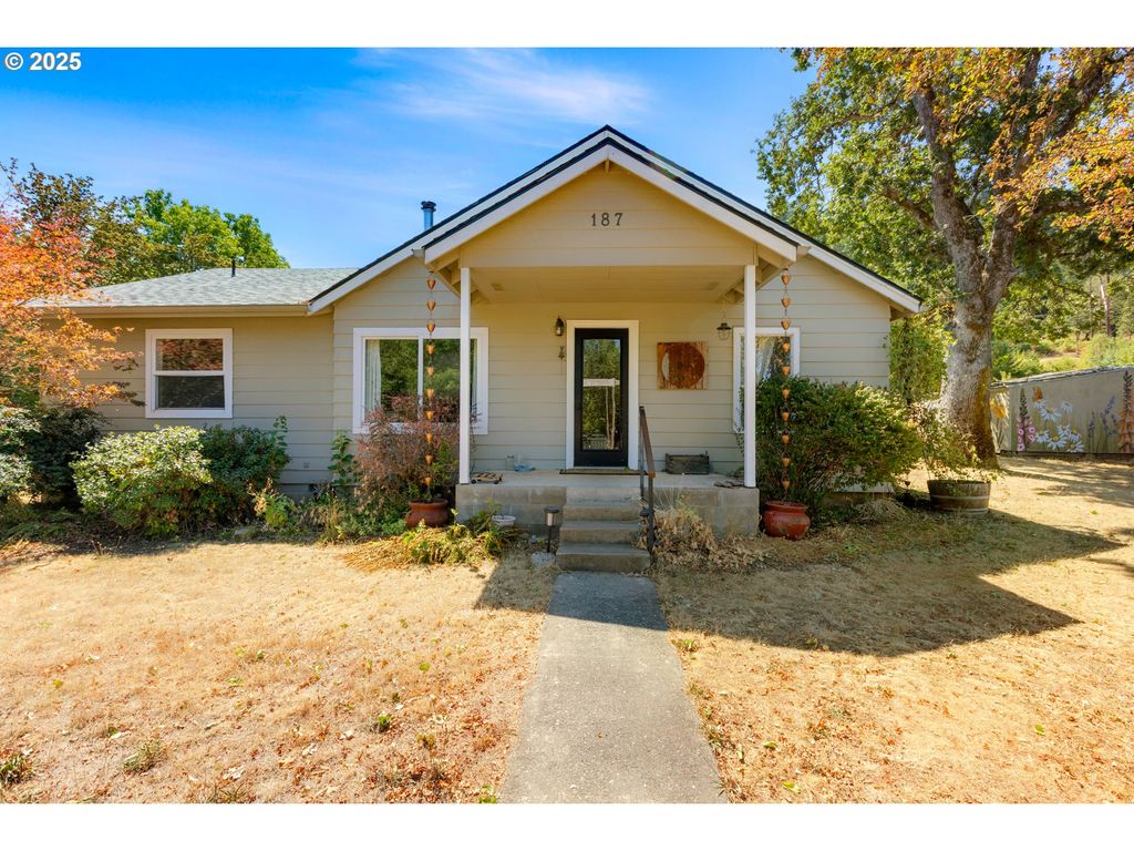 187 HACKETT Ln, Riddle, OR 97469