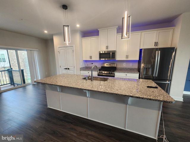 2823 TOLES PARK DR, Suitland, MD 20746